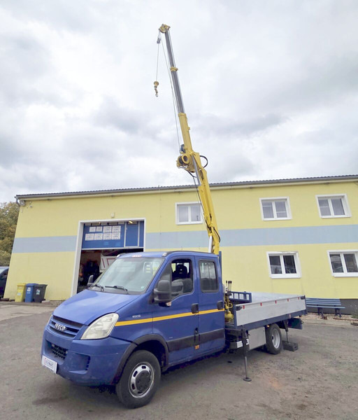 Iveco 50C18 Daily 3.D 16V +Effer - Furgão caixa aberta, Carrinha cabine dupla: foto 1 Iveco 50C18 Daily 3.D 16V +Effer - Furgão caixa aberta, Carrinha cabine dupla: foto 1