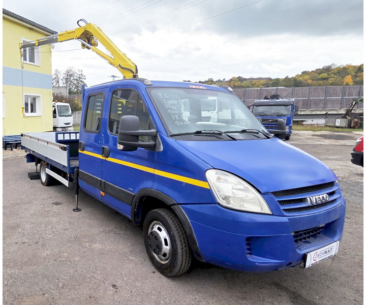 Iveco 50C18 Daily 3.D 16V +Effer - Furgão caixa aberta, Carrinha cabine dupla: foto 2 Iveco 50C18 Daily 3.D 16V +Effer - Furgão caixa aberta, Carrinha cabine dupla: foto 2