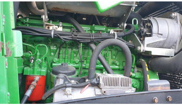 Harvester John Deere 1270E 6W: foto 6