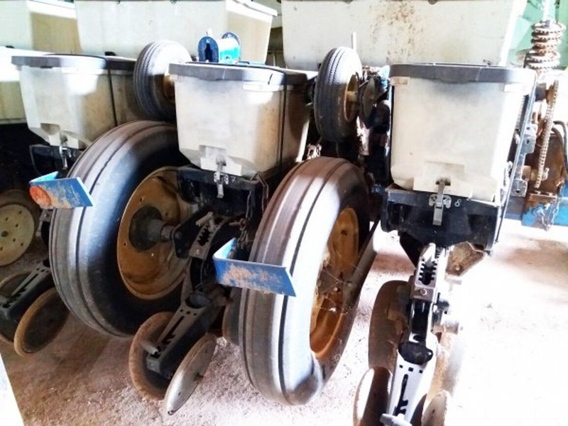 Kinze 3000 (8x lines 75 - Semeadora de precisão: foto 3 Kinze 3000 (8x lines 75 - Semeadora de precisão: foto 3