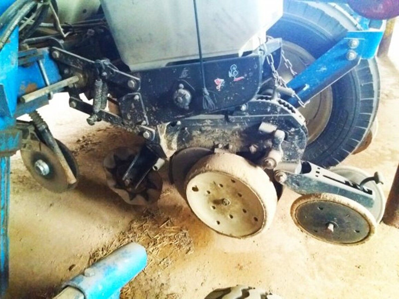 Kinze 3000 (8x lines 75 - Semeadora de precisão: foto 5 Kinze 3000 (8x lines 75 - Semeadora de precisão: foto 5