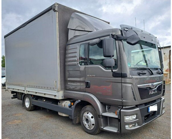MAN TGL 8.220 (7.5t na 5.8m) air luft miachy - Caminhão com lona: foto 2 MAN TGL 8.220 (7.5t na 5.8m) air luft miachy - Caminhão com lona: foto 2
