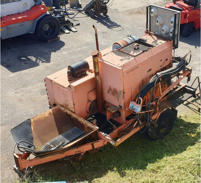 Strassmayr Patchmatic STP 1008 (incomplete! nicht/nie-komplet - Máquina de asfalto: foto 2 Strassmayr Patchmatic STP 1008 (incomplete! nicht/nie-komplet - Máquina de asfalto: foto 2