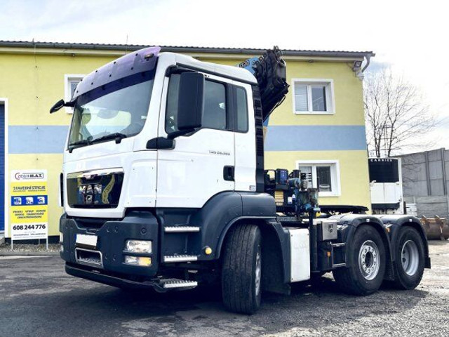 MAN 6x2 TGA 26.360 +17m HMF - Tractor: foto 1 MAN 6x2 TGA 26.360 +17m HMF - Tractor: foto 1