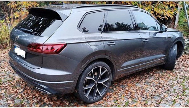Volkswagen Touareg 3.0 TDi R-line 4-motion - SUV: foto 2 Volkswagen Touareg 3.0 TDi R-line 4-motion - SUV: foto 2