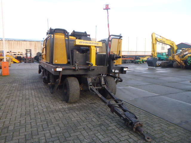 Máquina de asfalto DYNAPAC HR21  Chip Spreader: foto 5