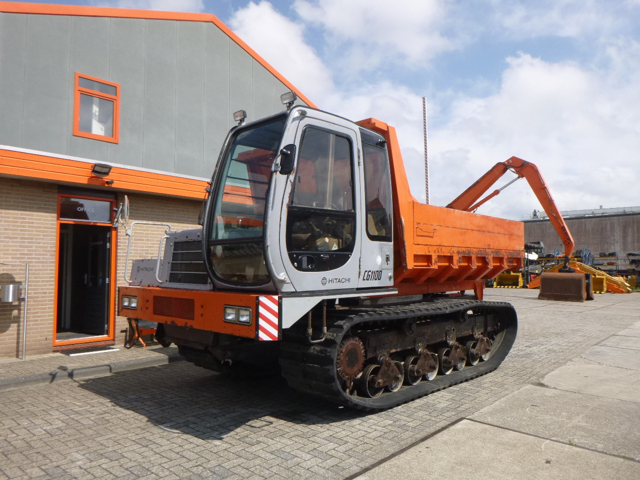 HITACHI CG110D-SC - Dumper de rastos: foto 2 HITACHI CG110D-SC - Dumper de rastos: foto 2