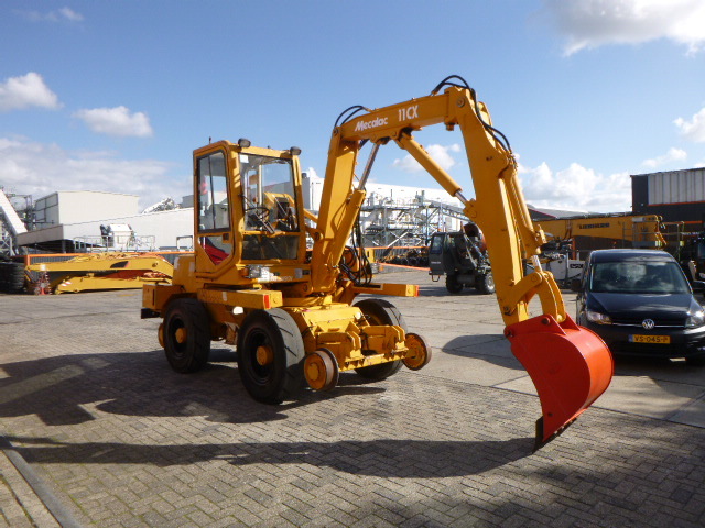 MECALAC MECALAC 11 CX MEWP ROAD RAIL DIVISION - Escavadeira de rodas: foto 3 MECALAC MECALAC 11 CX MEWP ROAD RAIL DIVISION - Escavadeira de rodas: foto 3