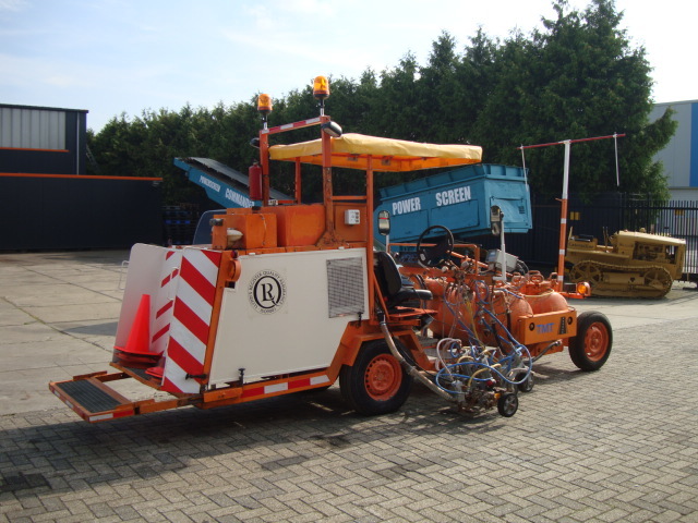 TMT Cold paint road marker - Máquina de asfalto: foto 4 TMT Cold paint road marker - Máquina de asfalto: foto 4