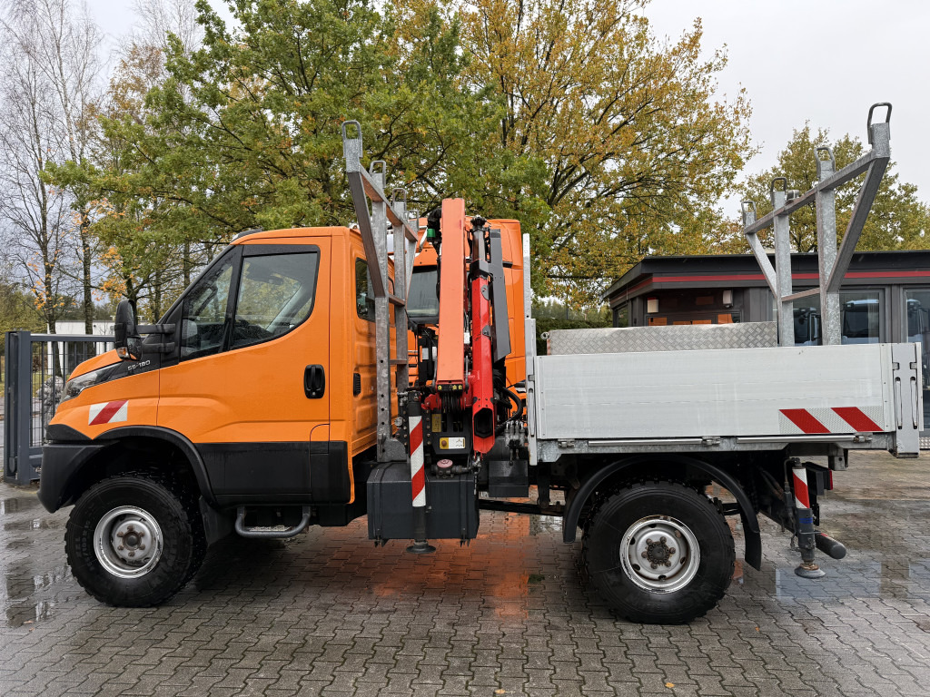 Iveco Daily 55S18W 4X4 Palfinger PK 7.501 - Camião de caixa aberta/ Plataforma, Caminhão grua: foto 2 Iveco Daily 55S18W 4X4 Palfinger PK 7.501 - Camião de caixa aberta/ Plataforma, Caminhão grua: foto 2