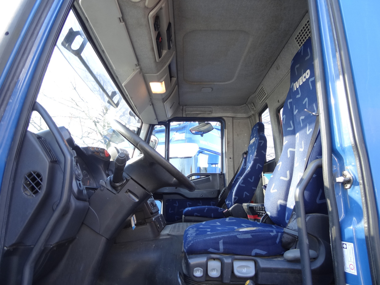 Iveco Trakker AD340T41 8X4 Kipper Kran Palfinger 23002 - Caminhão grua, Caminhão basculante: foto 2 Iveco Trakker AD340T41 8X4 Kipper Kran Palfinger 23002 - Caminhão grua, Caminhão basculante: foto 2
