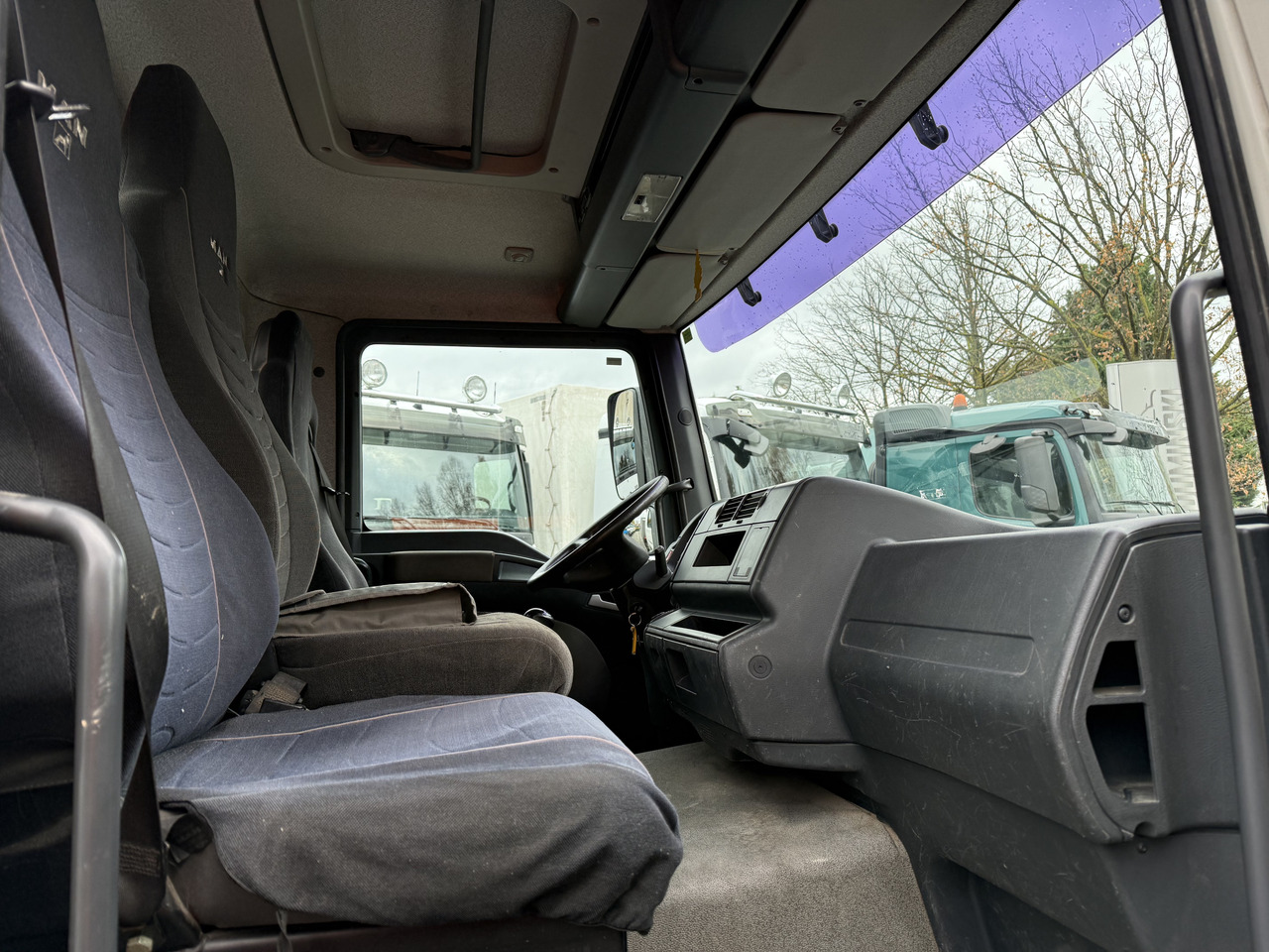 MAN TGM 12.240 Palfinger 11001 bis 19 Meter - Caminhão grua, Camião de caixa aberta/ Plataforma: foto 5 MAN TGM 12.240 Palfinger 11001 bis 19 Meter - Caminhão grua, Camião de caixa aberta/ Plataforma: foto 5