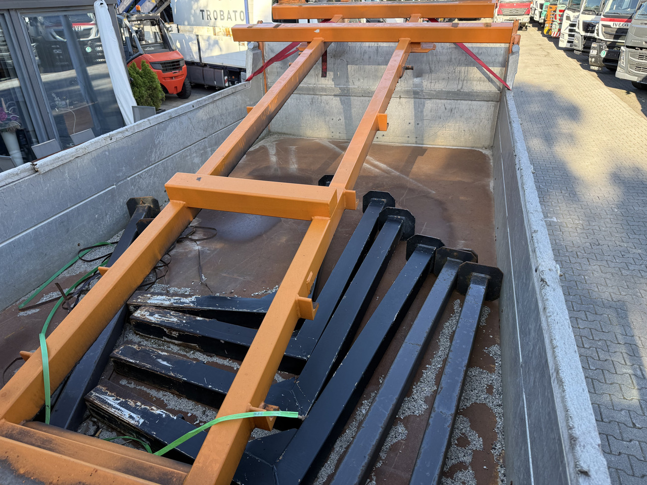 MAN TGS 28.400 6X4H-4 BL - Caminhão basculante, Caminhão grua: foto 2 MAN TGS 28.400 6X4H-4 BL - Caminhão basculante, Caminhão grua: foto 2