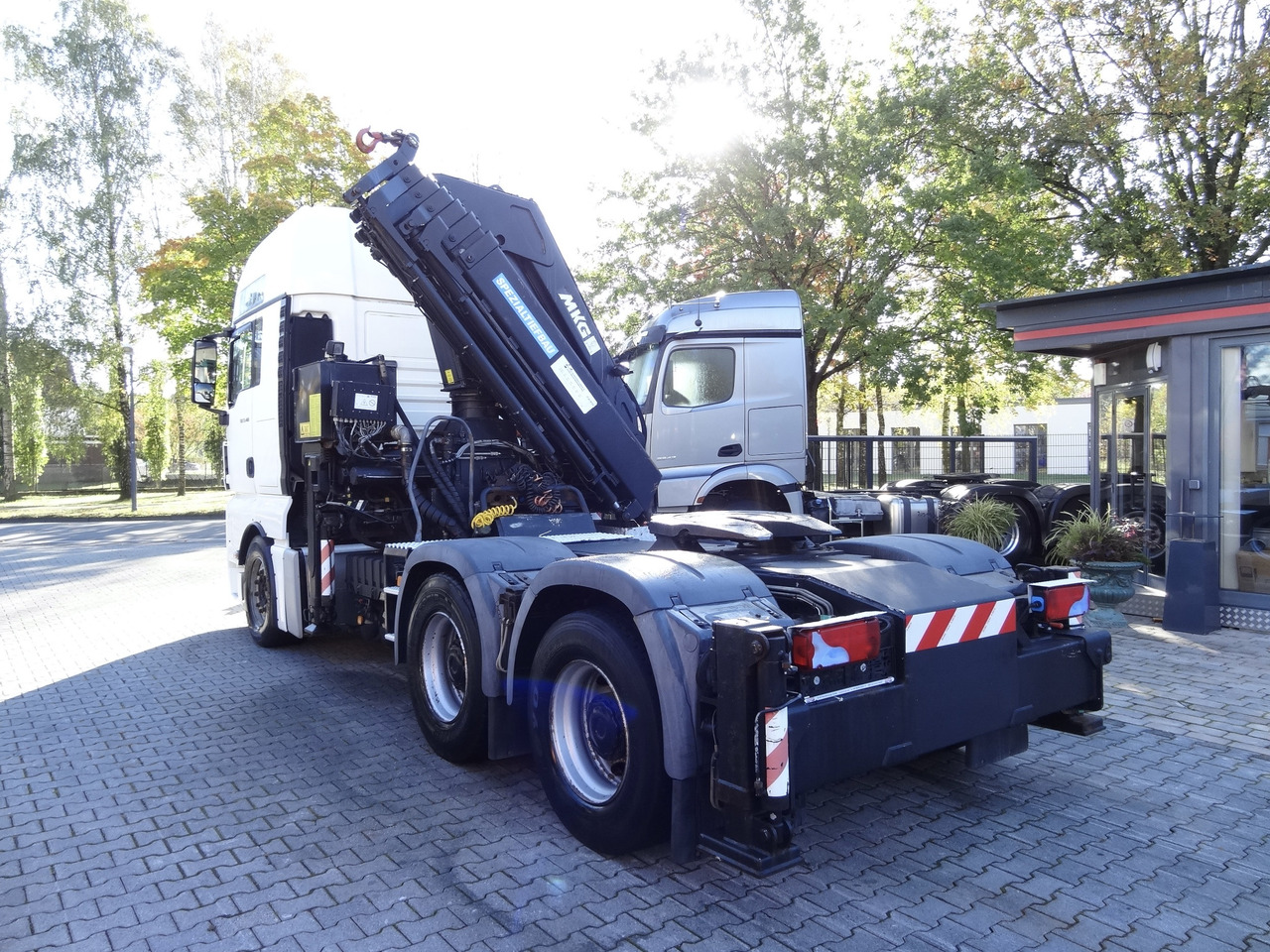 MAN TGX 33.480 6X4 Kran MKG 381 bis 20 Meter - Caminhão grua, Tractor: foto 2 MAN TGX 33.480 6X4 Kran MKG 381 bis 20 Meter - Caminhão grua, Tractor: foto 2