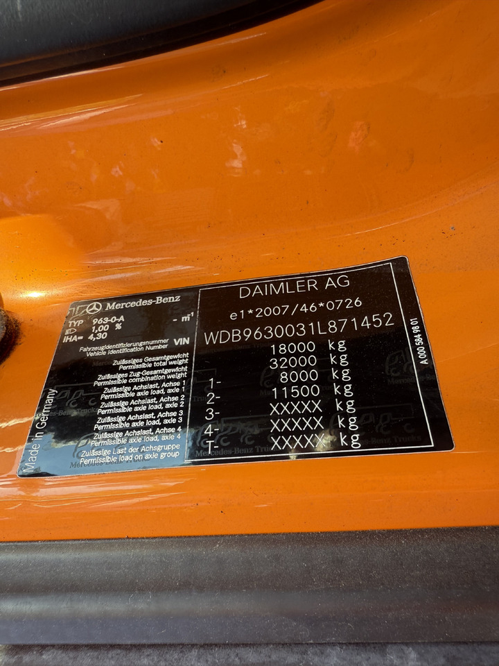 Mercedes-Benz Actros 1827 Kran Palfinger PK 9002 - Caminhão com lona, Caminhão grua: foto 3 Mercedes-Benz Actros 1827 Kran Palfinger PK 9002 - Caminhão com lona, Caminhão grua: foto 3