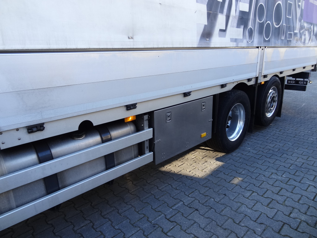 Mercedes-Benz Actros 2545 6X2 HIAB 166 bis 19 Meter - Caminhão grua, Caminhão com lona: foto 2 Mercedes-Benz Actros 2545 6X2 HIAB 166 bis 19 Meter - Caminhão grua, Caminhão com lona: foto 2