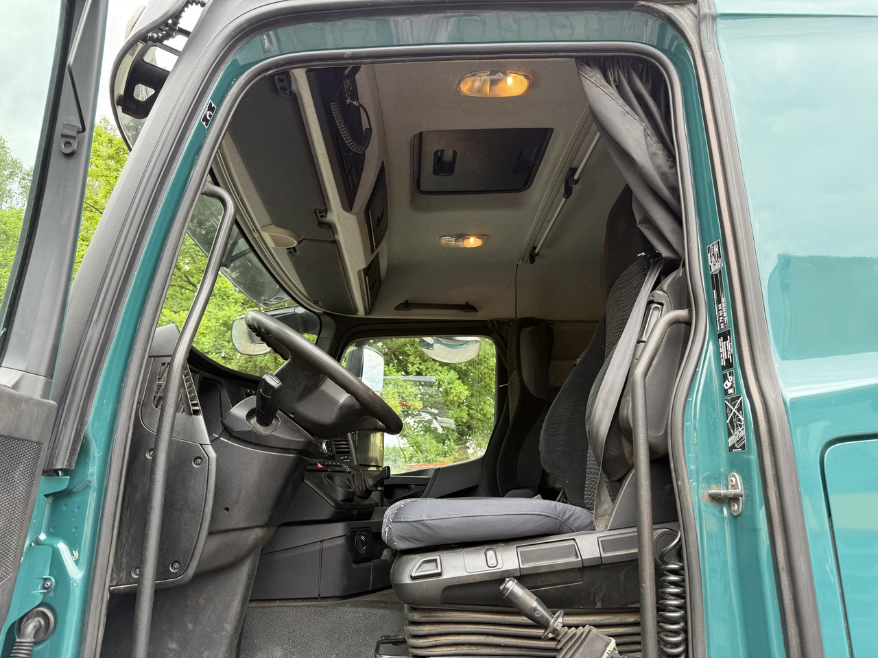 Mercedes-Benz Arocs 3251 8X4 Haken mit Kran HMF 2620 K5 - Caminhão polibenne, Caminhão grua: foto 3 Mercedes-Benz Arocs 3251 8X4 Haken mit Kran HMF 2620 K5 - Caminhão polibenne, Caminhão grua: foto 3