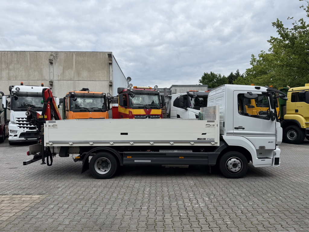 Camião de caixa aberta/ Plataforma, Caminhão grua Mercedes-Benz Atego 821 Kran Palfinger PK4200: foto 10