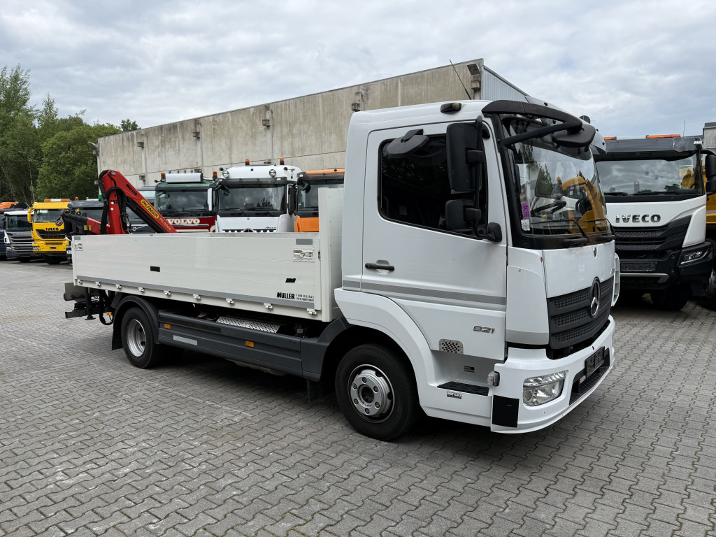 Camião de caixa aberta/ Plataforma, Caminhão grua Mercedes-Benz Atego 821 Kran Palfinger PK4200: foto 9