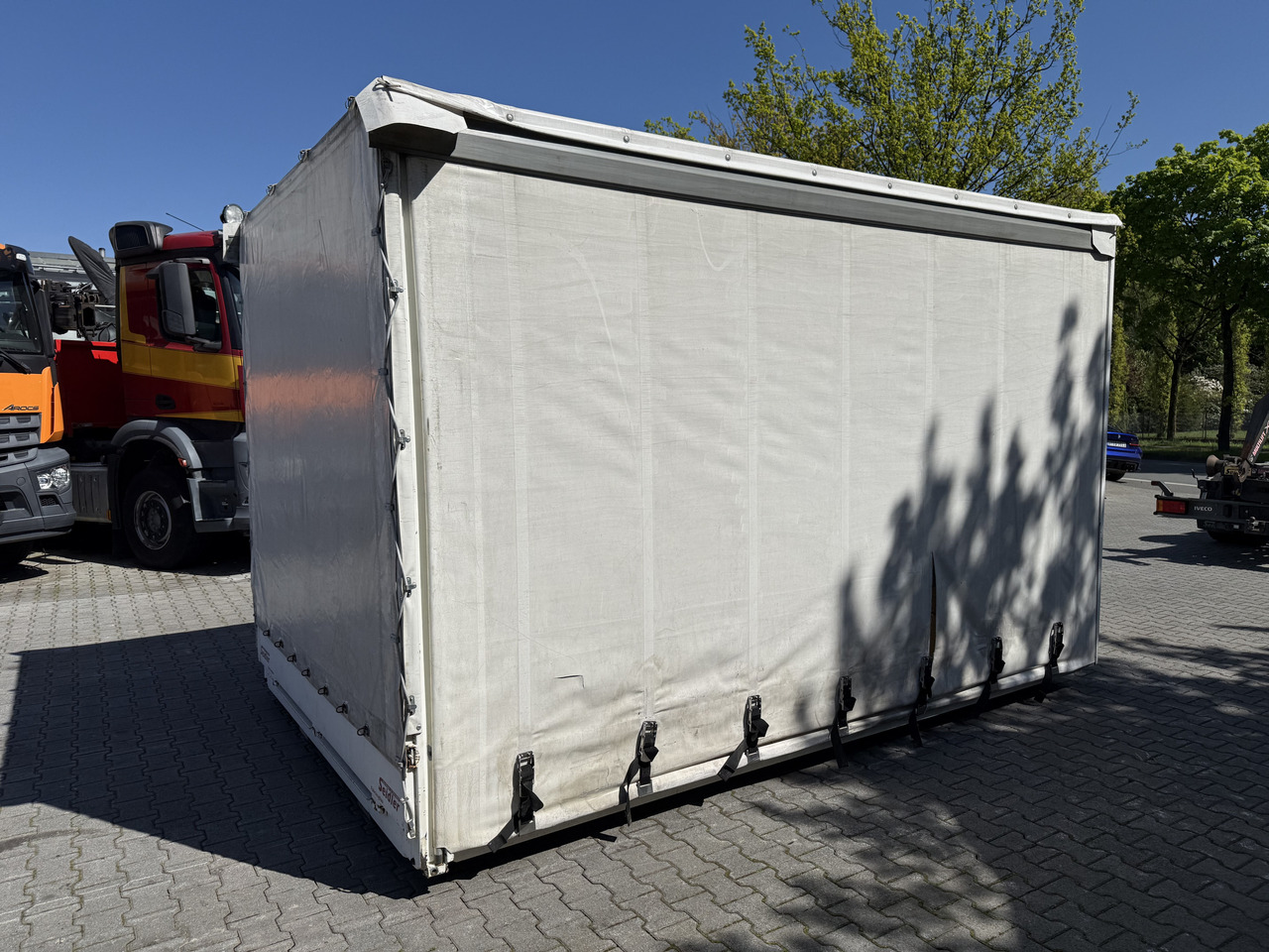 Plane/ Mulde/ Container Ex- Rotes Kreuz - Contentor ampliroll: foto 5 Plane/ Mulde/ Container Ex- Rotes Kreuz - Contentor ampliroll: foto 5
