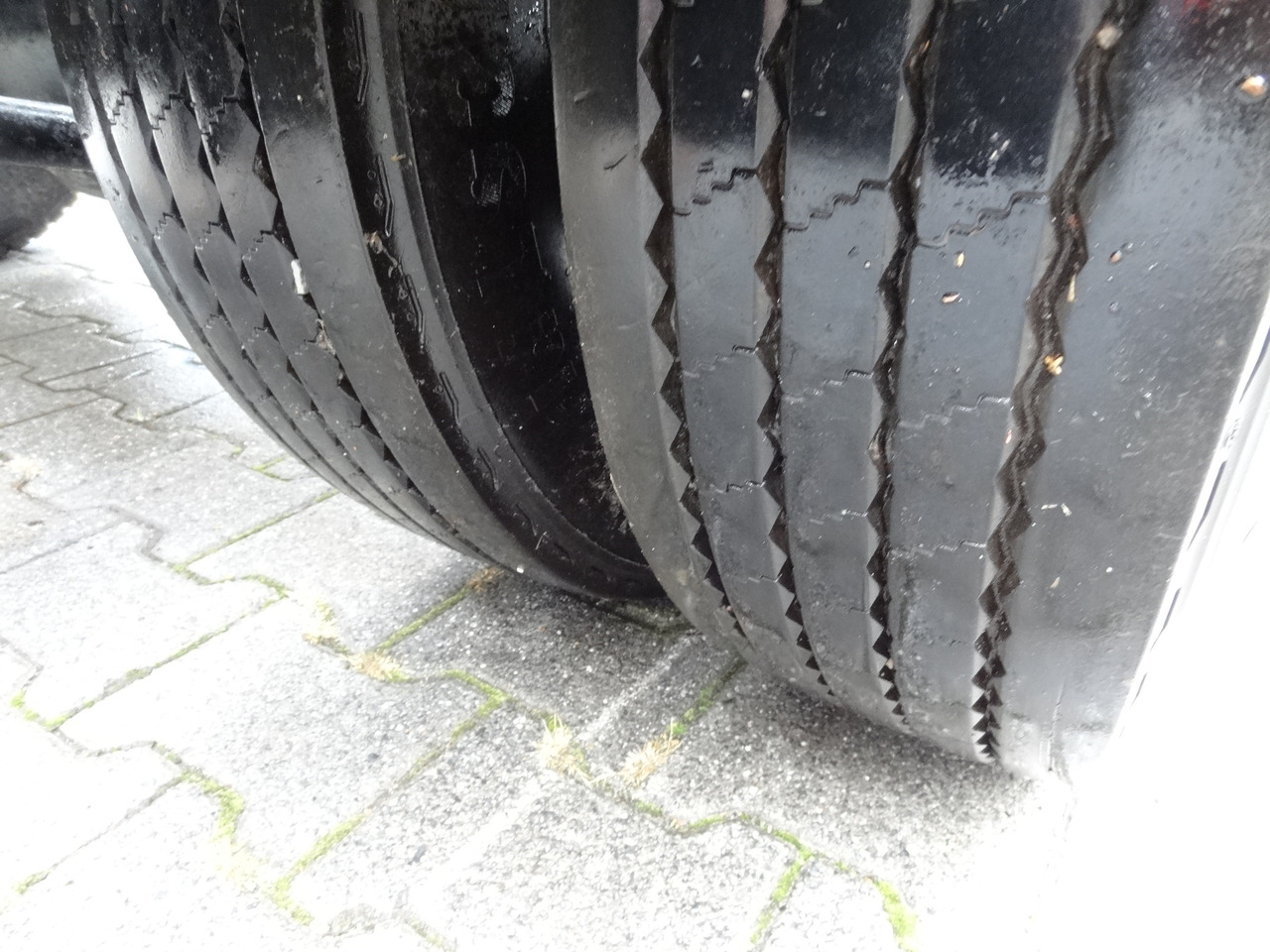 Renault D180.75 Haken Multilift - Caminhão polibenne: foto 3 Renault D180.75 Haken Multilift - Caminhão polibenne: foto 3