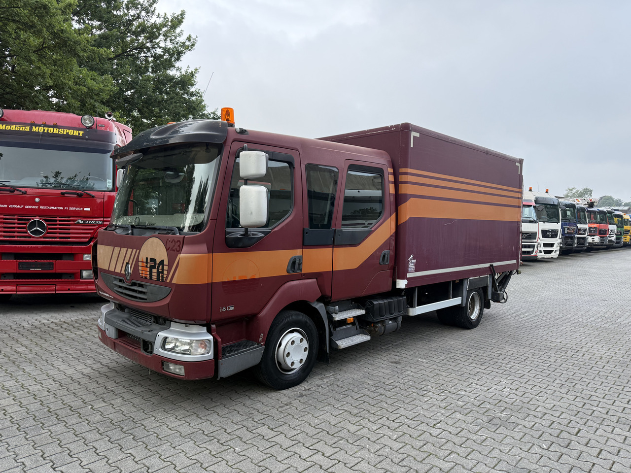 Renault Midlum 180.10 DoKa - Caminhão furgão: foto 1 Renault Midlum 180.10 DoKa - Caminhão furgão: foto 1