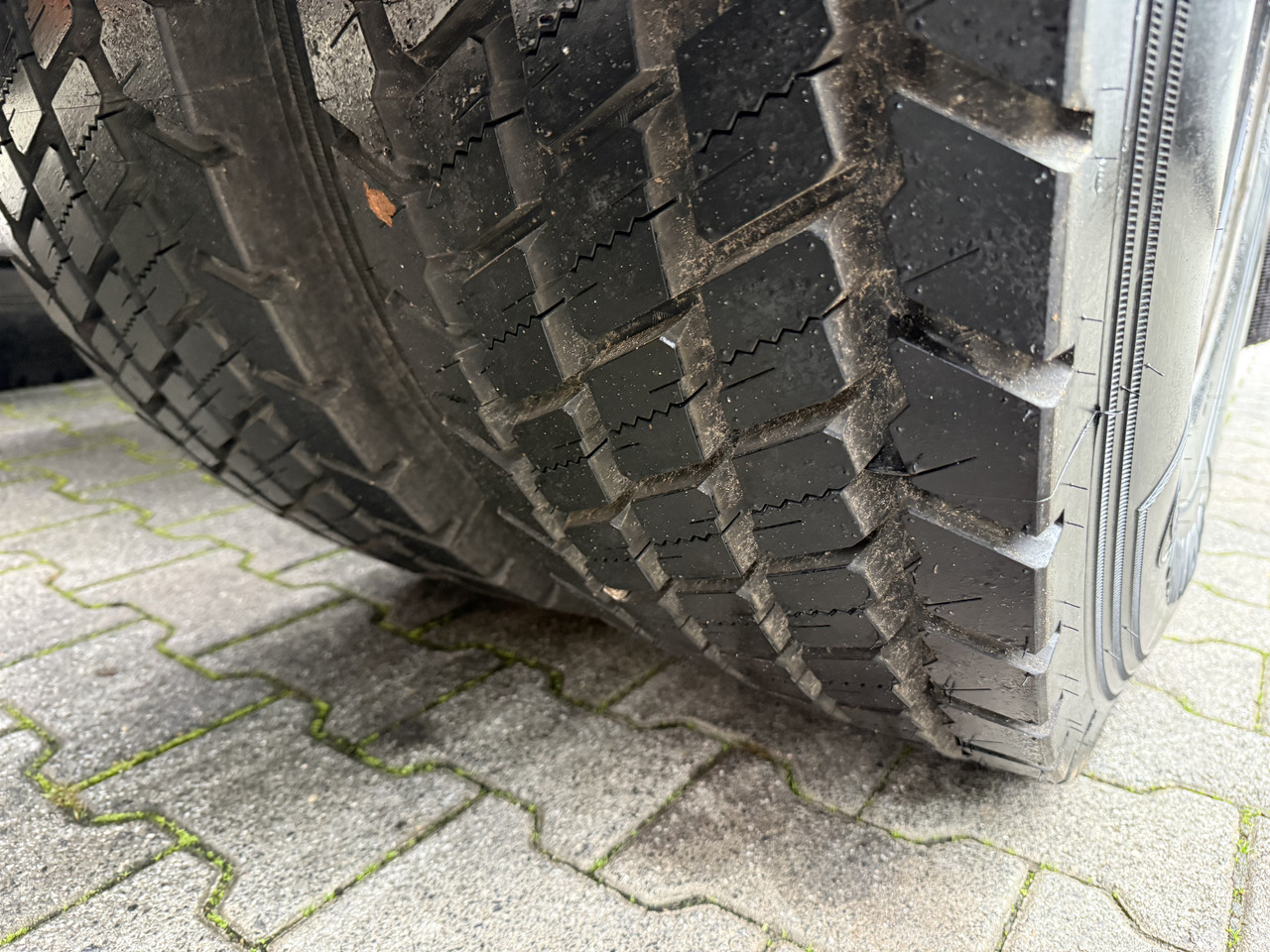 Scania P280 6X2*4 - Caminhão chassi: foto 2 Scania P280 6X2*4 - Caminhão chassi: foto 2