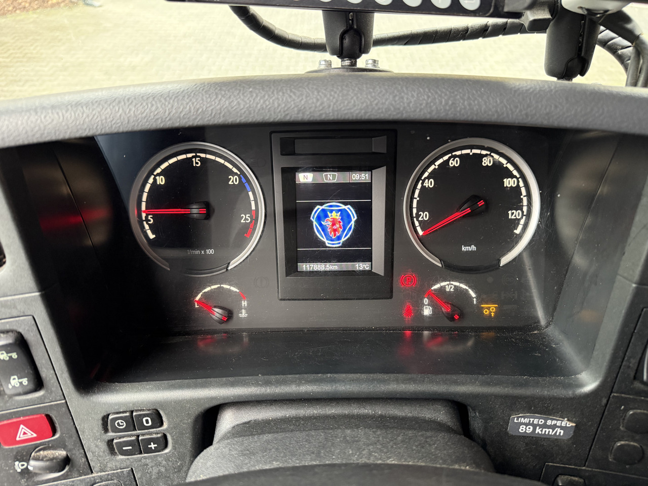 Scania P280 6X2*4 - Caminhão chassi: foto 4 Scania P280 6X2*4 - Caminhão chassi: foto 4