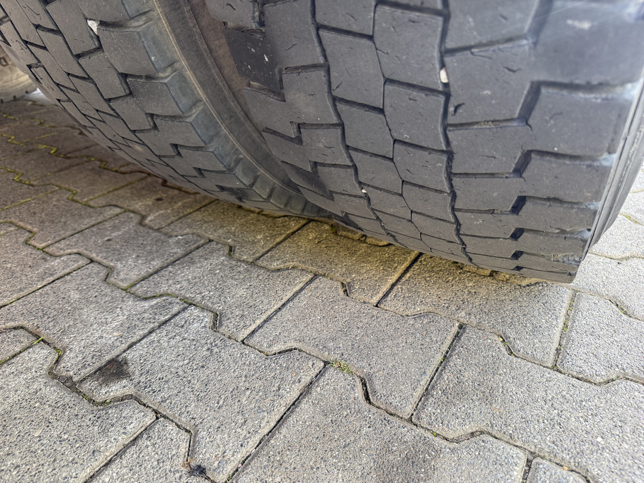 Scania R380 6X2*4 Kipper mit Kran HIAB 220 - Caminhão basculante, Caminhão grua: foto 4 Scania R380 6X2*4 Kipper mit Kran HIAB 220 - Caminhão basculante, Caminhão grua: foto 4