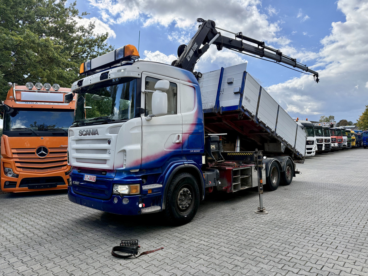 Scania R380 6X2*4 Kipper mit Kran HIAB 220 - Caminhão basculante, Caminhão grua: foto 1 Scania R380 6X2*4 Kipper mit Kran HIAB 220 - Caminhão basculante, Caminhão grua: foto 1