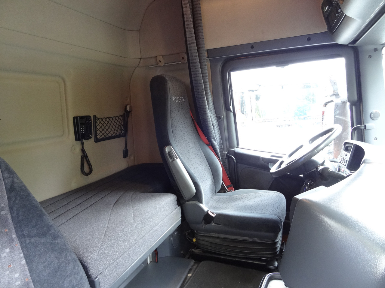 Scania R480 6X2*4 Kran Atlas 240 bis 20 Meter - Camião de caixa aberta/ Plataforma, Caminhão grua: foto 4 Scania R480 6X2*4 Kran Atlas 240 bis 20 Meter - Camião de caixa aberta/ Plataforma, Caminhão grua: foto 4