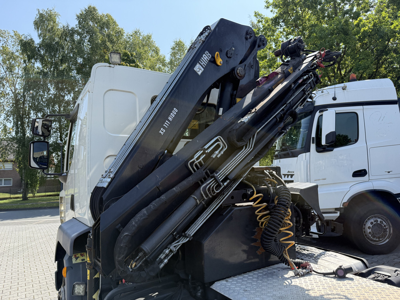 Tractor Daf LF 220.13 Kran Hiab 111 E-3 HiDuo: foto 6 Tractor Daf LF 220.13 Kran Hiab 111 E-3 HiDuo: foto 6