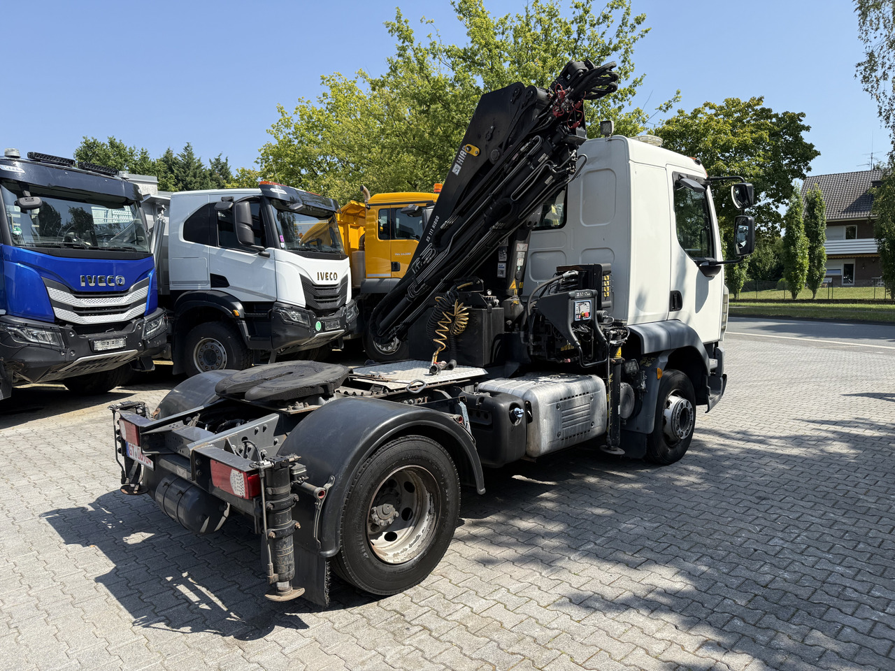 Tractor Daf LF 220.13 Kran Hiab 111 E-3 HiDuo: foto 13 Tractor Daf LF 220.13 Kran Hiab 111 E-3 HiDuo: foto 13