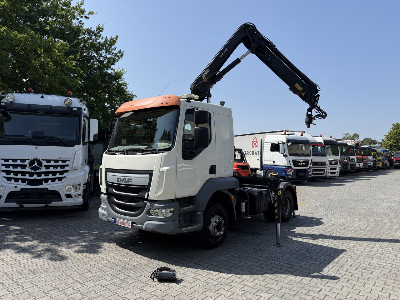 Daf LF 220.13 Kran Hiab 111 E-3 HiDuo - Tractor: foto 1 Daf LF 220.13 Kran Hiab 111 E-3 HiDuo - Tractor: foto 1