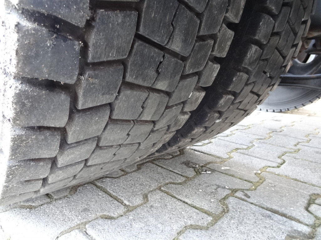 MAN TGX 18.680 V8 - Tractor: foto 2 MAN TGX 18.680 V8 - Tractor: foto 2