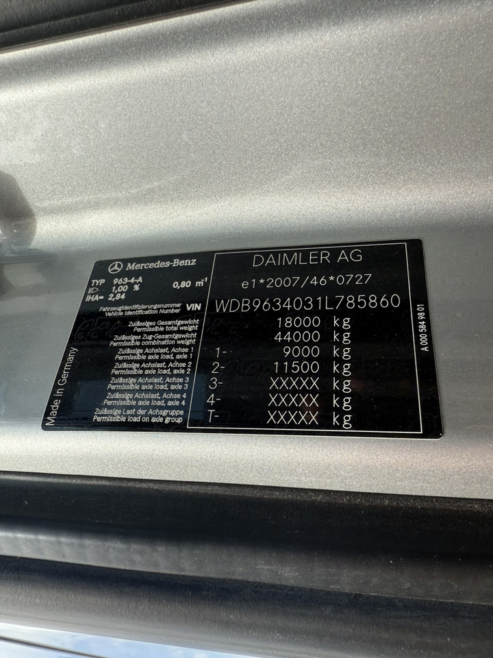 Mercedes-Benz Actros 1842LS Kran HMF 2020 bis 18 Meter - Tractor: foto 4 Mercedes-Benz Actros 1842LS Kran HMF 2020 bis 18 Meter - Tractor: foto 4