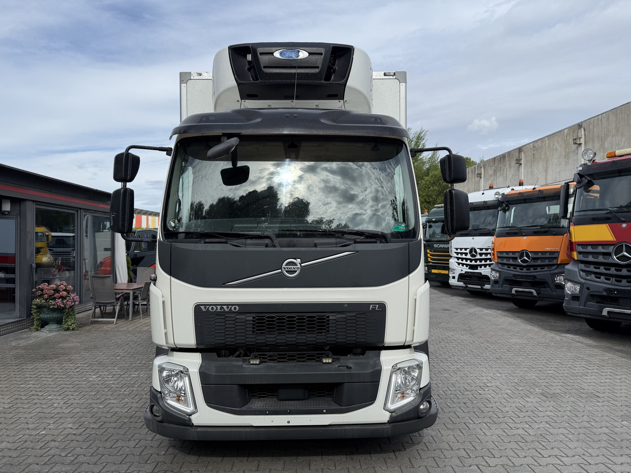 Caminhão frigorífico Volvo FL250.18 Carrier Supra 850Mt: foto 8