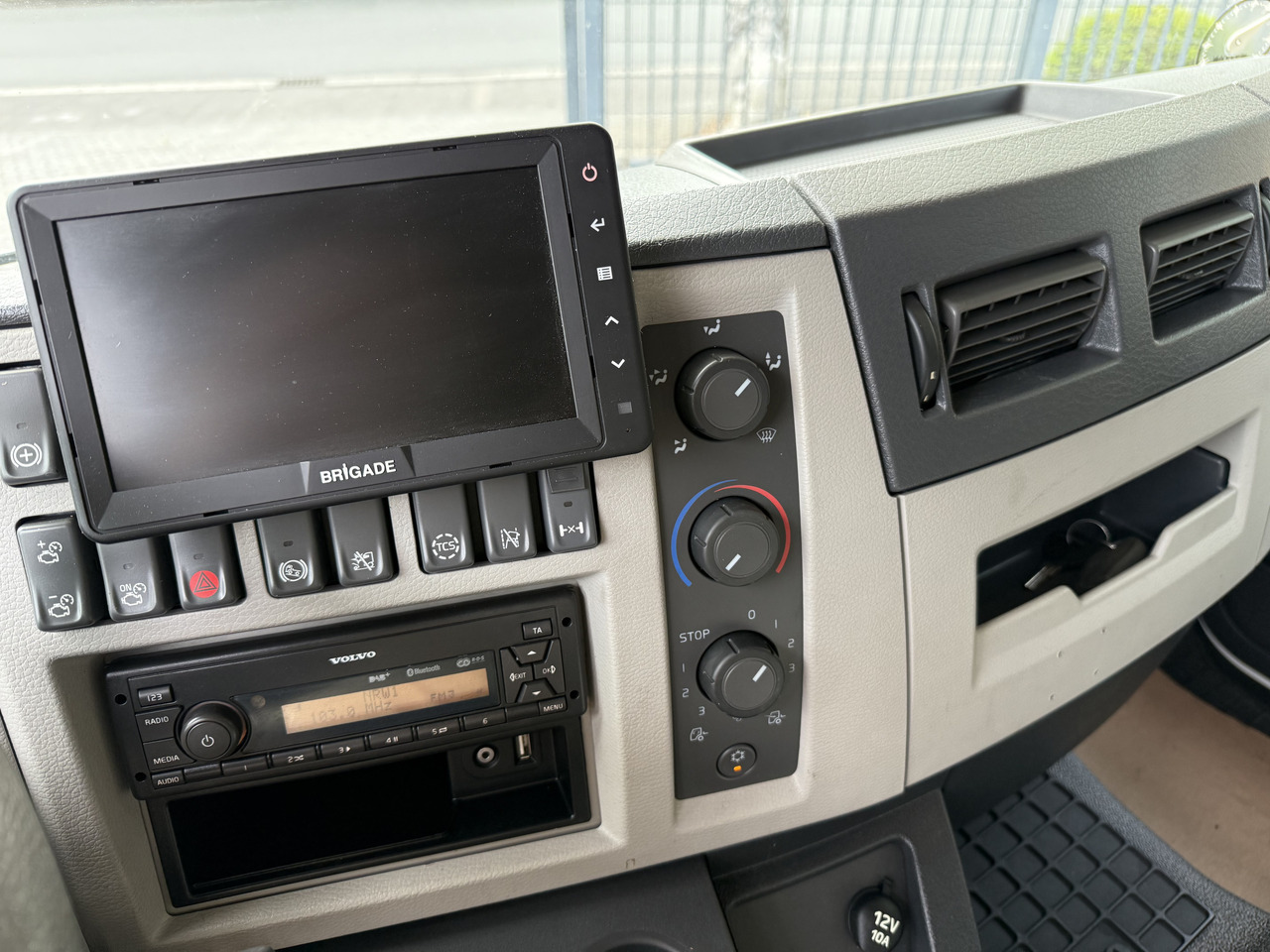 Caminhão frigorífico Volvo FL250.18 Carrier Supra 850Mt: foto 6