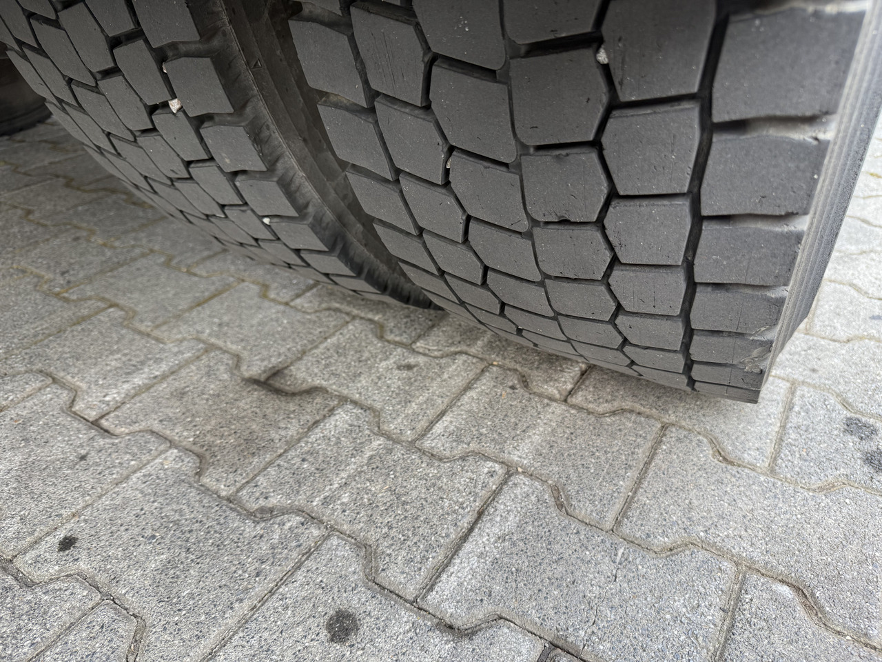 Volvo FL250.18 Carrier Supra 850Mt - Caminhão frigorífico: foto 3 Volvo FL250.18 Carrier Supra 850Mt - Caminhão frigorífico: foto 3