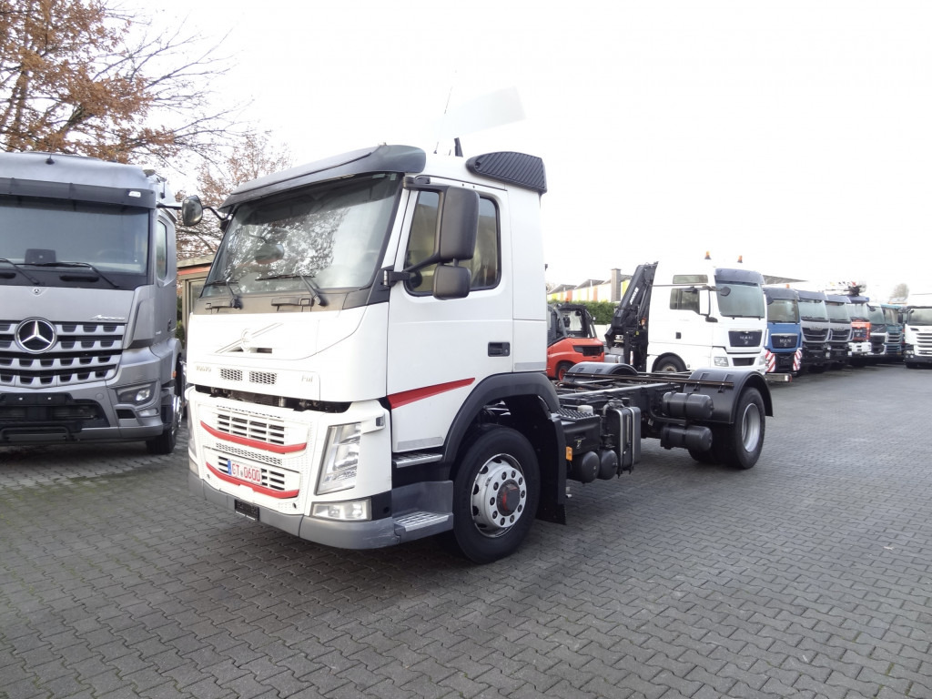 Volvo FM420 4X4 X-Track - Caminhão chassi: foto 1 Volvo FM420 4X4 X-Track - Caminhão chassi: foto 1