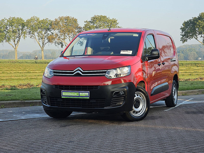 Citroën Berlingo 1.4 XL 130 AUT. 34 dkm. - Carrinha de contentor: foto 1 Citroën Berlingo 1.4 XL 130 AUT. 34 dkm. - Carrinha de contentor: foto 1