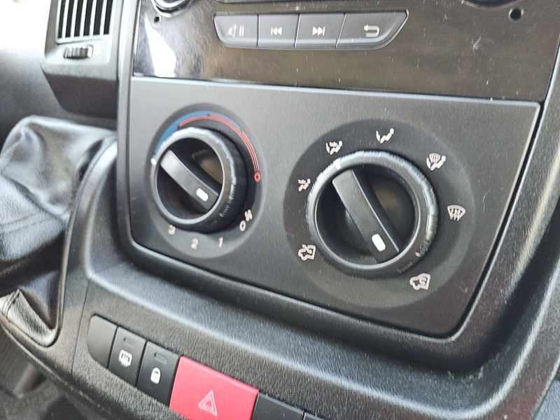 Furgão caixa aberta Citroën Jumper 2.0 DC 6pers EURO6: foto 11