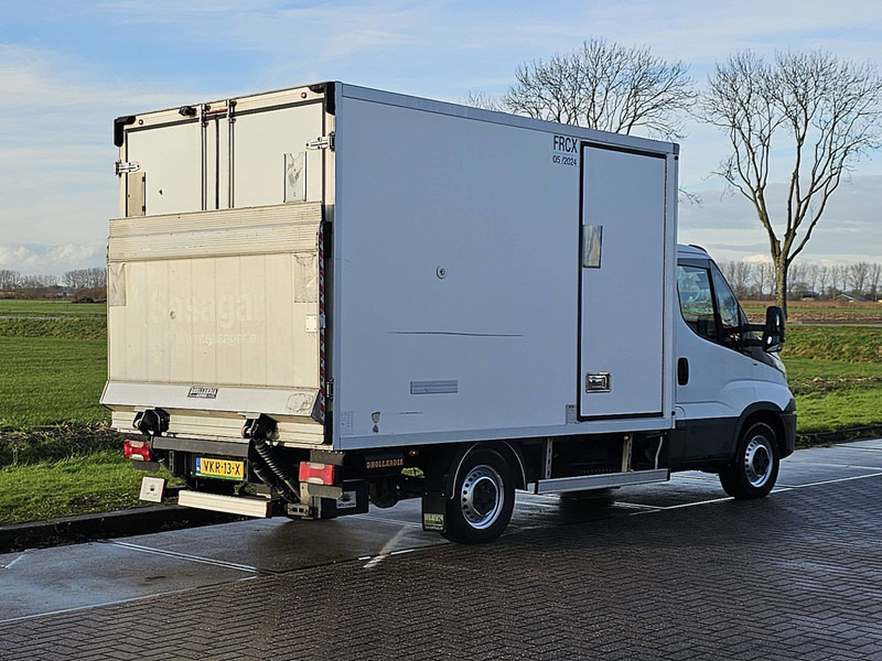 Iveco Daily 35S18 Koelwagen Laadklep - Carrinha frigorífica: foto 3 Iveco Daily 35S18 Koelwagen Laadklep - Carrinha frigorífica: foto 3