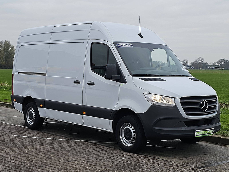 Mercedes-Benz Sprinter 311 CDI 37 AUT. L2H2 - Furgão compacto: foto 5 Mercedes-Benz Sprinter 311 CDI 37 AUT. L2H2 - Furgão compacto: foto 5