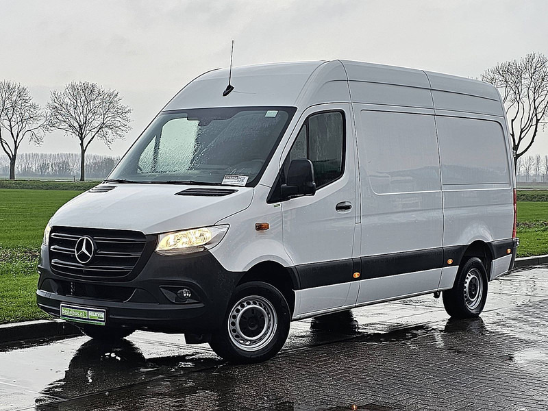 Mercedes-Benz Sprinter 317 L2H2 Mbux Navi RWD! - Furgão: foto 2 Mercedes-Benz Sprinter 317 L2H2 Mbux Navi RWD! - Furgão: foto 2