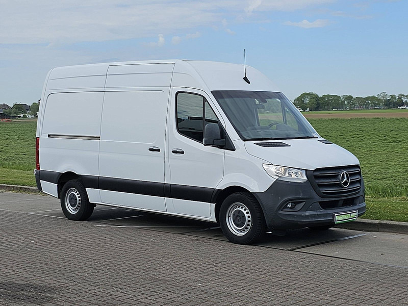 Mercedes-Benz Sprinter 319 3.0 V6 3.5T-Trekhaak - Furgão: foto 5 Mercedes-Benz Sprinter 319 3.0 V6 3.5T-Trekhaak - Furgão: foto 5
