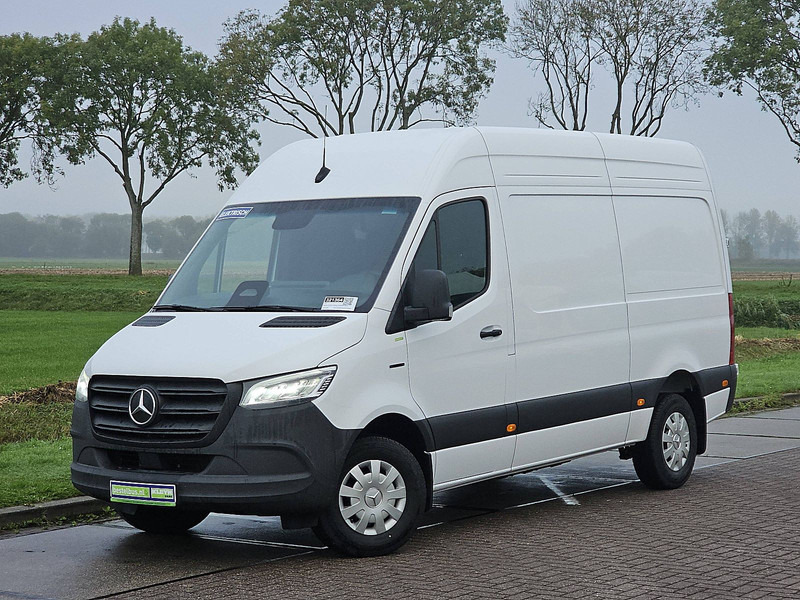 Mercedes-Benz eSprinter  320 L2H2 81kWh Nieuw - Furgão, Carrinha elétrica: foto 2 Mercedes-Benz eSprinter  320 L2H2 81kWh Nieuw - Furgão, Carrinha elétrica: foto 2