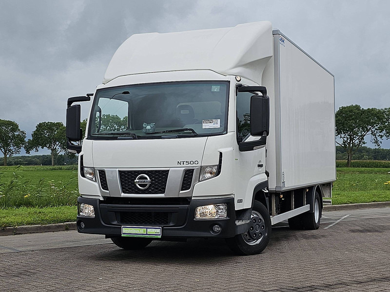 Nissan NT500 ac 3.0 EURO6 - Carrinha de contentor: foto 1 Nissan NT500 ac 3.0 EURO6 - Carrinha de contentor: foto 1