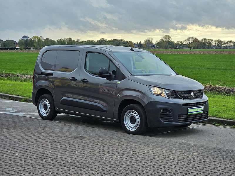 Peugeot Partner 1.5 L1H1 Navi Euro6 AC! - Carrinha de contentor: foto 5 Peugeot Partner 1.5 L1H1 Navi Euro6 AC! - Carrinha de contentor: foto 5