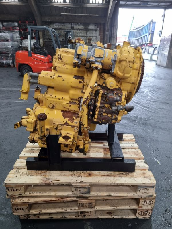 Komatsu 714-16-20002 Gearbox (Plant) - Caixa de câmbio de Máquina de construção: foto 2 Komatsu 714-16-20002 Gearbox (Plant) - Caixa de câmbio de Máquina de construção: foto 2